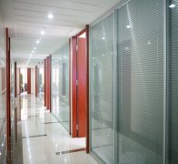 <b>浦东办公室装修设计:各种会议桌的特点与用法</b>