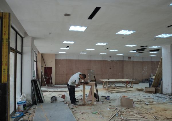 松江办公室装修现场施工图片